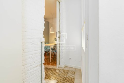 Lägenhet till salu i Barcelona, Spanien 2 sovrum, 73 kvm. Nr. 150423 - foto 18
