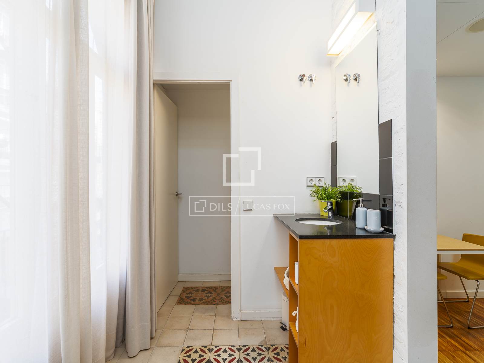 Apartment in Barcelona, Spain 2 bedrooms, 73 sq.m. No. 150423