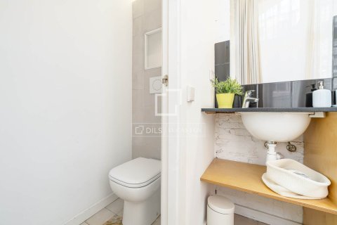 Lägenhet till salu i Barcelona, Spanien 2 sovrum, 73 kvm. Nr. 150423 - foto 30