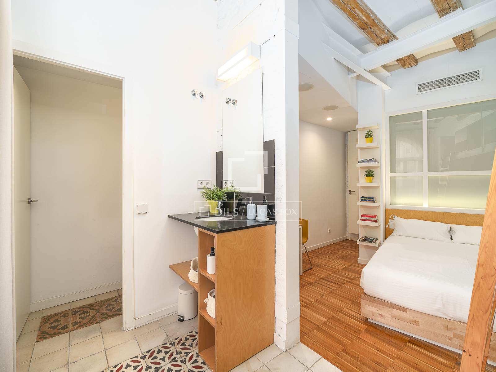 Apartment in Barcelona, Spain 2 bedrooms, 73 sq.m. No. 150423