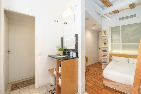 Lägenhet till salu i Barcelona, Spanien 2 sovrum, 73 kvm. Nr. 150423 - foto 29