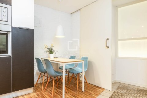 Lägenhet till salu i Barcelona, Spanien 2 sovrum, 73 kvm. Nr. 150423 - foto 4