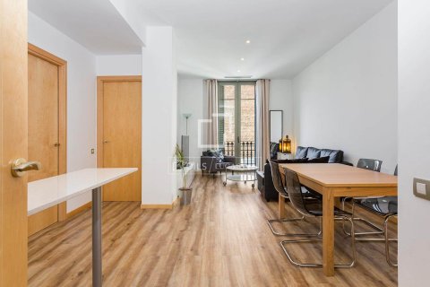 Apartment à vendre à Barcelona, Espagne, 2 chambres, 70 m2 No. 150421 - photo 2