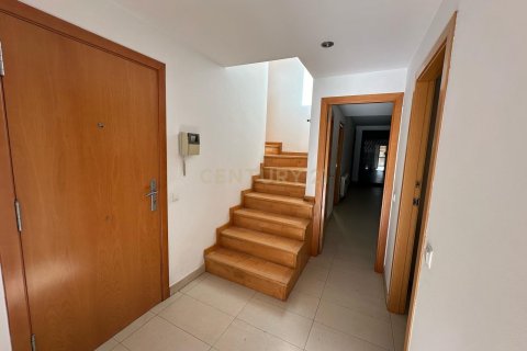 House in El Masnou, Barcelona, Spain 4 bedrooms, 170 sq.m. No. 186617