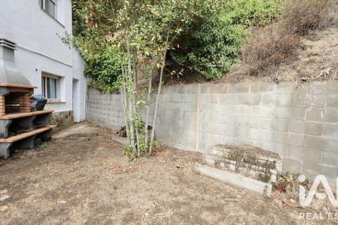Hus till salu i Dosrius, Barcelona, Spanien 5 sovrum, 182 kvm. Nr. 195842 - foto 15