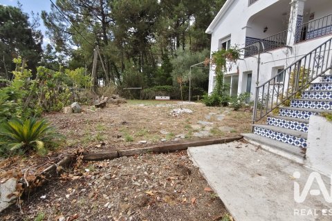 Hus till salu i Dosrius, Barcelona, Spanien 5 sovrum, 182 kvm. Nr. 195842 - foto 25
