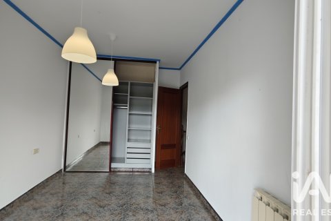 Hus till salu i Dosrius, Barcelona, Spanien 5 sovrum, 182 kvm. Nr. 195842 - foto 3