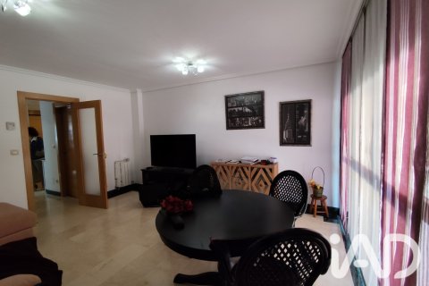 Villetta a schiera a Miranda de Ebro, Burgos, Spagna 3 camere da letto, 218 mq. N° 195841