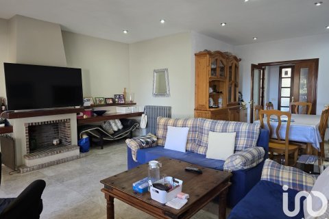 Сasa en venta en Segur de Calafell, Tarragona, España 4 dormitorios, 220 m2 No. 153642 - foto 4