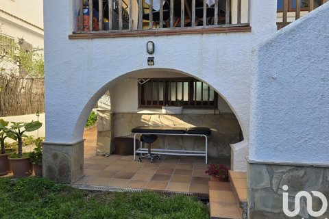 Сasa en venta en Segur de Calafell, Tarragona, España 4 dormitorios, 220 m2 No. 153642 - foto 11