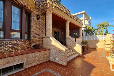 House in Roquetas de Mar, Almeria, Spain 5 bedrooms, 327 sq.m. No. 153644