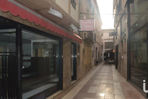 Продажа коммерческой недвижимости в Эль-Вендрель, Таррагона, Испания 156м2 №153640 - фото 4