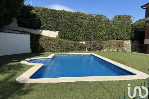 Dom w Sant Andreu de Llavaneres, Barcelona, Hiszpania 4 sypialnie, 372 mkw. nr 153638 – zdjęcie 28