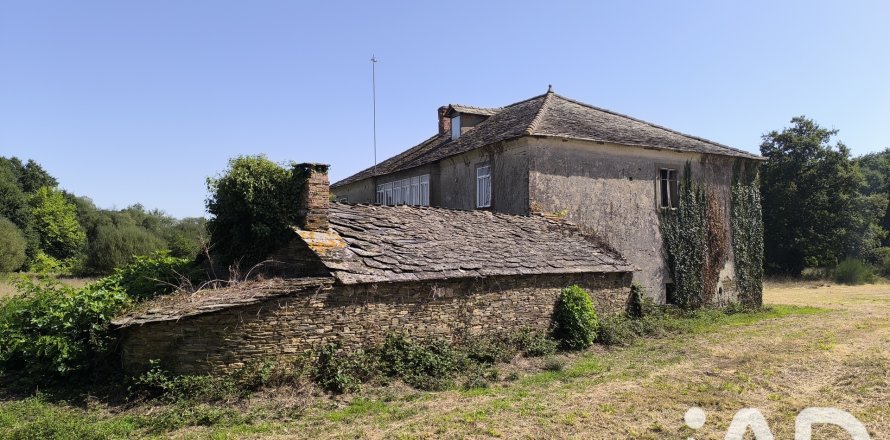 Hus i Outeiro de Rei, Lugo, Spanien 8 sovrum, 467 kvm. Nr. 196575