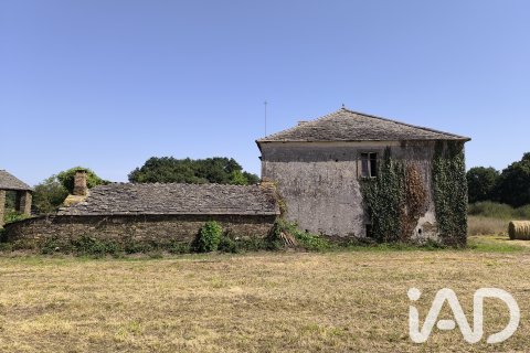Hus till salu i Outeiro de Rei, Lugo, Spanien 8 sovrum, 467 kvm. Nr. 196575 - foto 2