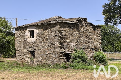 Hus till salu i Outeiro de Rei, Lugo, Spanien 8 sovrum, 467 kvm. Nr. 196575 - foto 4