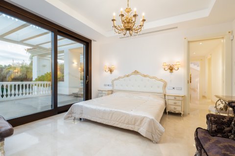 Willa w Estepona, Malaga, Hiszpania 7 sypialni, 761 mkw. nr 162399 – zdjęcie 18