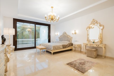 Willa w Estepona, Malaga, Hiszpania 7 sypialni, 761 mkw. nr 162399 – zdjęcie 13