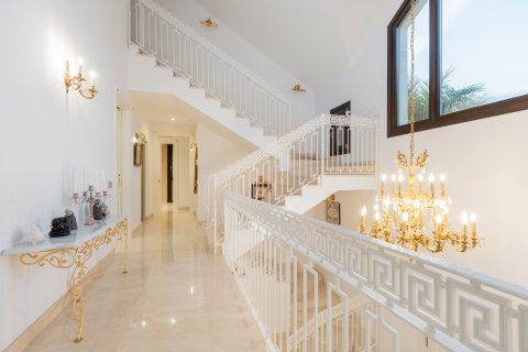 Willa w Estepona, Malaga, Hiszpania 7 sypialni, 761 mkw. nr 162399 – zdjęcie 19