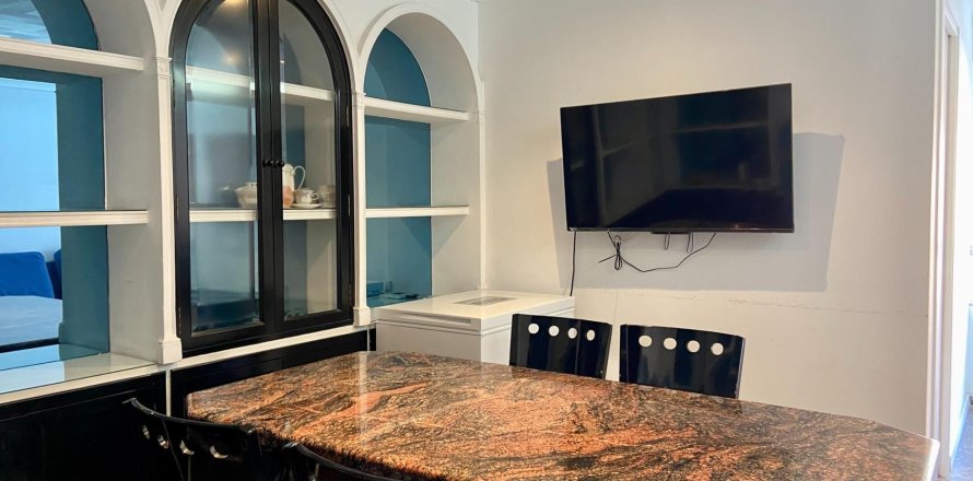 Apartment à Valencia, Espagne 5 chambres, 100 m2 No. 147635