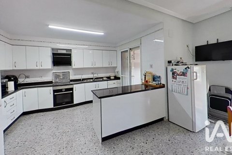 Penthäuser zum Verkauf in Elche, Alicante, Spanien 5 Schlafzimmer, 249 m2 Nr. 196490 - Foto 24