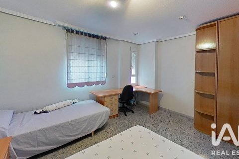 Penthäuser zum Verkauf in Elche, Alicante, Spanien 5 Schlafzimmer, 249 m2 Nr. 196490 - Foto 9