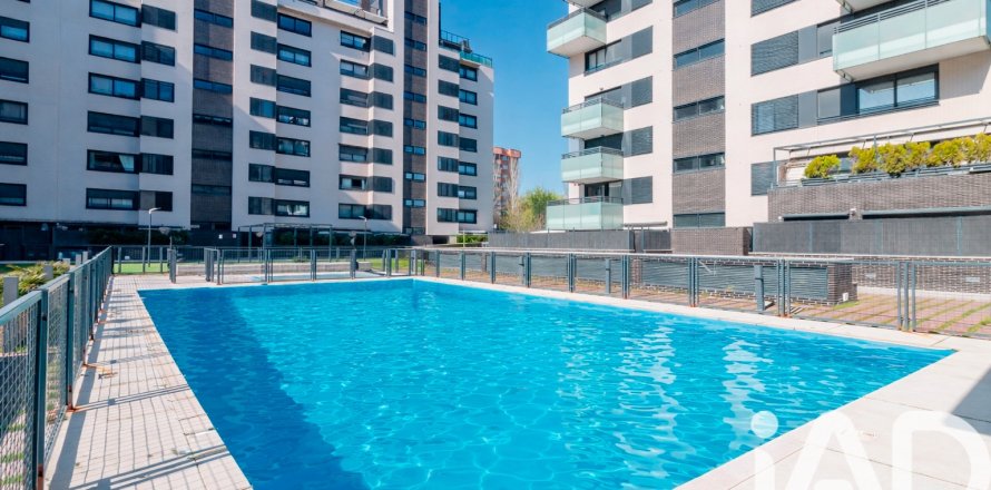 Apartment à Madrid, Espagne 3 chambres, 123 m2 No. 172851