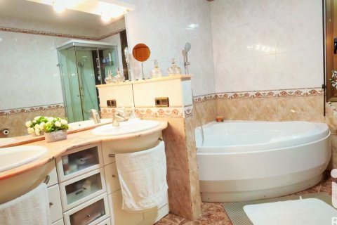 Casa in vendita a Torrelles de Foix, Barcelona, Spagna 5 camere da letto, 250 mq. N° 172849 - foto 13