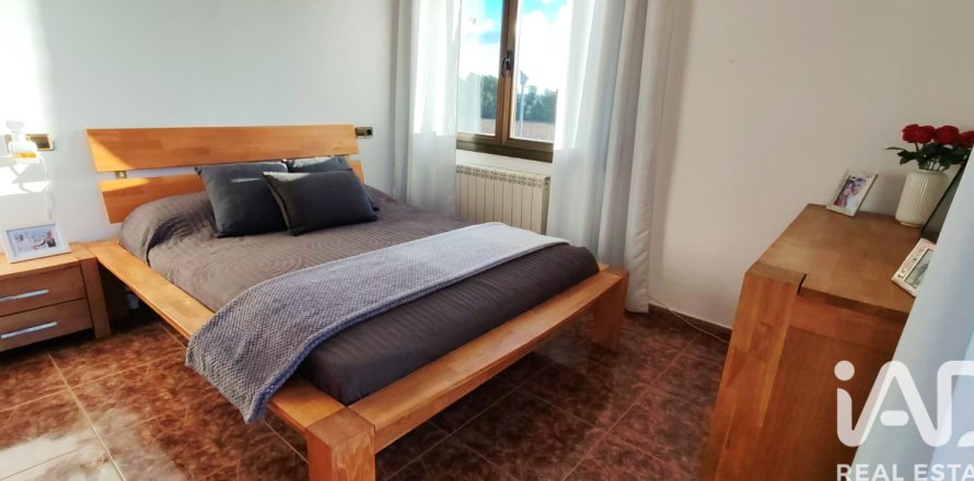 Casa a Torrelles de Foix, Barcelona, Spagna 5 camere da letto, 250 mq. N° 172849