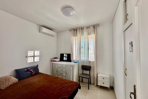 Bungalo pārdošanā Torrevieja, Alicante, Spānijā 2 istabas, 95 m2 Nr. 140567 - attēls 15