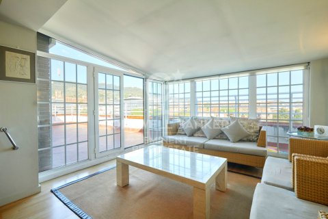 Penthouse for sale in Barcelona, Spain 3 bedrooms, 284 sq.m. No. 159171 - photo 3