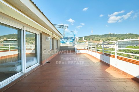Takvåning till salu i Barcelona, Spanien 3 sovrum, 284 kvm. Nr. 159171 - foto 2