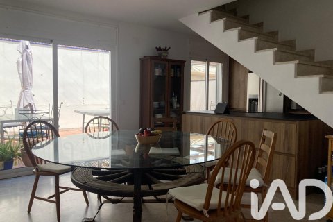 Radhus till salu i Sitges, Barcelona, Spanien 4 sovrum, 242 kvm. Nr. 172238 - foto 7