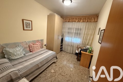 Продажа квартиры в Барселона, Испания 4 спальни, 114м2 №152655 - фото 19