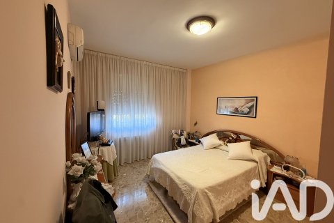 Продажа квартиры в Барселона, Испания 4 спальни, 114м2 №152655 - фото 4