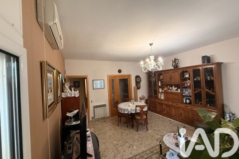 Продажа квартиры в Барселона, Испания 4 спальни, 114м2 №152655 - фото 20