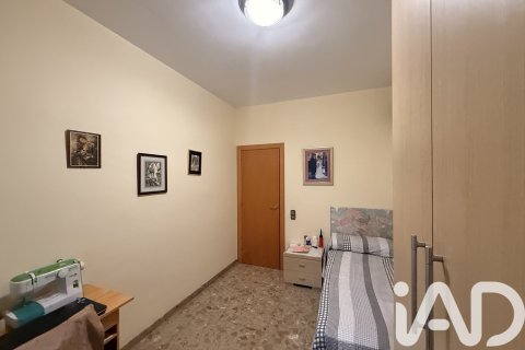 Продажа квартиры в Барселона, Испания 4 спальни, 114м2 №152655 - фото 17
