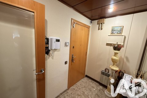 Продажа квартиры в Барселона, Испания 4 спальни, 114м2 №152655 - фото 3