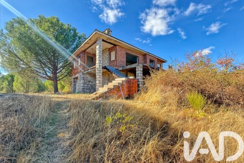 Land plot à vendre à El Tiemblo, Avila, Espagne, 11300 m2 No. 152652 - photo 7