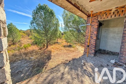 Land plot à vendre à El Tiemblo, Avila, Espagne, 11300 m2 No. 152652 - photo 2