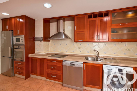 Lägenhet till salu i Alicante, Spanien 3 sovrum, 114 kvm. Nr. 152650 - foto 11