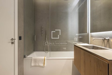 Apartment à vendre à Barcelona, Espagne, 2 chambres, 124 m2 No. 150503 - photo 23