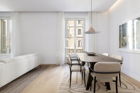 Apartment à vendre à Barcelona, Espagne, 2 chambres, 124 m2 No. 150503 - photo 4