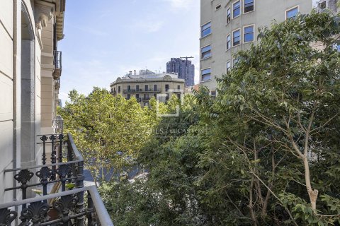 Apartment à vendre à Barcelona, Espagne, 3 chambres, 150 m2 No. 150504 - photo 11