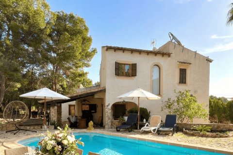Villa en Costa De La Calma, Mallorca, España 4 dormitorios, 125 m2 No. 155877