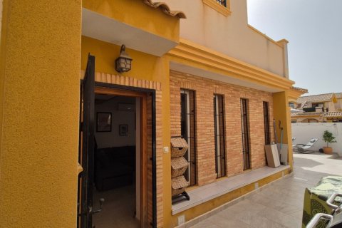 Villa till salu Alicante, Spanien 3 sovrum, 81 kvm. Nr. 139447 - foto 29