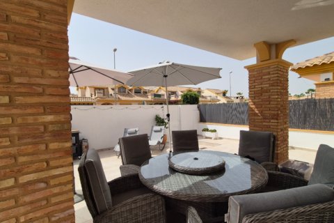 Villa till salu Alicante, Spanien 3 sovrum, 81 kvm. Nr. 139447 - foto 2