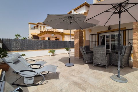 Villa till salu Alicante, Spanien 3 sovrum, 81 kvm. Nr. 139447 - foto 28