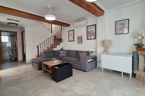 Villa till salu Alicante, Spanien 3 sovrum, 81 kvm. Nr. 139447 - foto 9