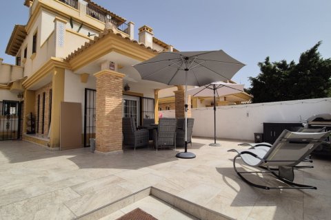 Villa till salu Alicante, Spanien 3 sovrum, 81 kvm. Nr. 139447 - foto 1